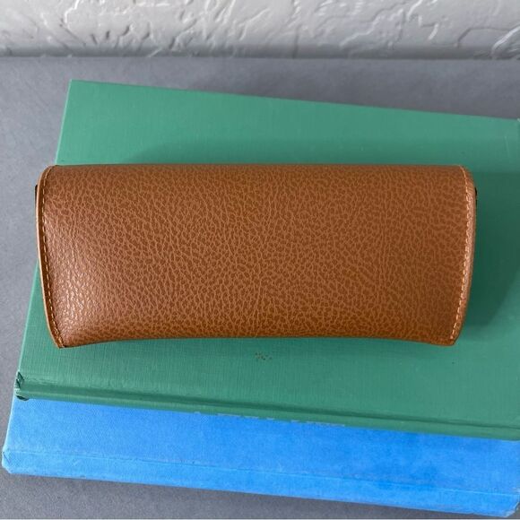 Ray Ban Original Brown Leather Style Medium Case - Fits most Rayban Sunglasses - Picture 5 of 9